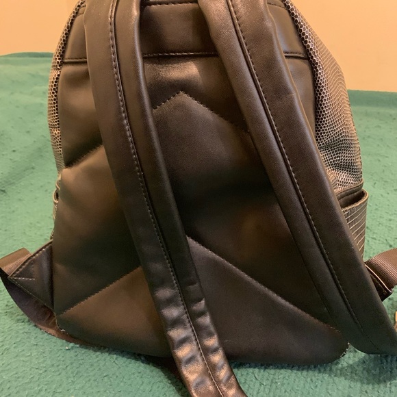 Backpack - Picture 2 of 3